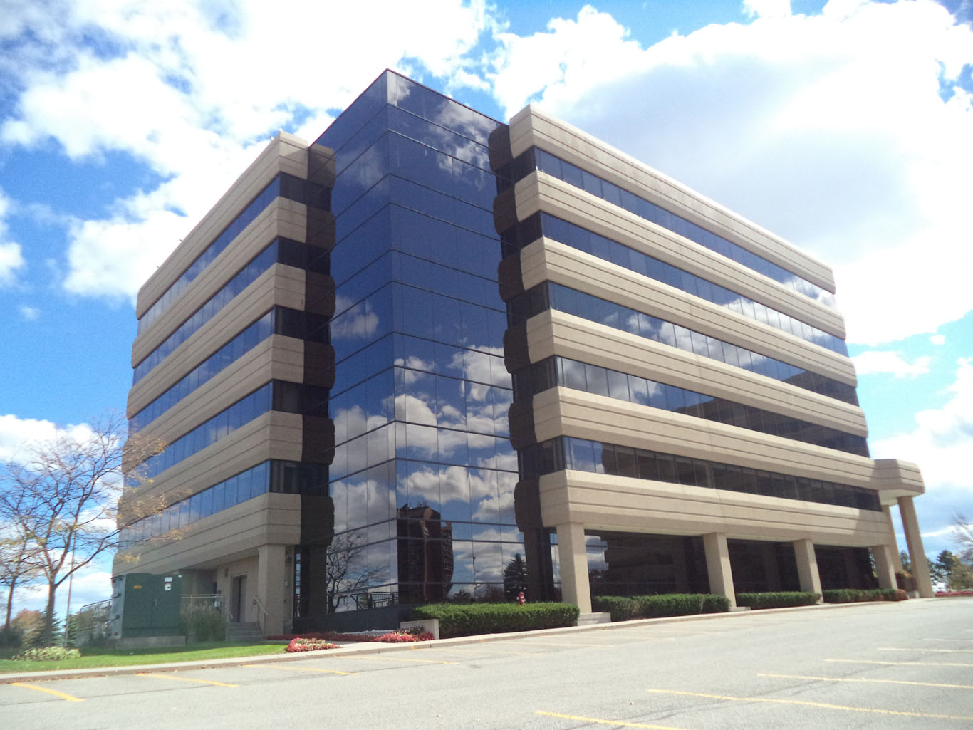 Zemlar - 6733 Mississauga Road